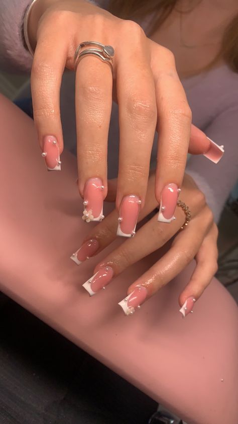 Square french pearl flower gel exrensions Flowers With Pearls, Square French, 23rd Birthday, Pearl Nails, Acrylic Nails Coffin Short, Acrylic Nails Coffin, Square Acrylic Nails, Birthday Nails, Nails Coffin