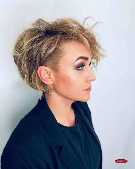 50+ Stunning Stacked Bob Haircuts for 2024 Short Wedge Haircut, Stacked Bob Haircuts, Short Stacked Bobs, Stacked Haircuts, Stacked Bob Hairstyles, Bob Haircut Curly, Stacked Bob, Stacked Bob Haircut, Bob Hairstyles For Thick