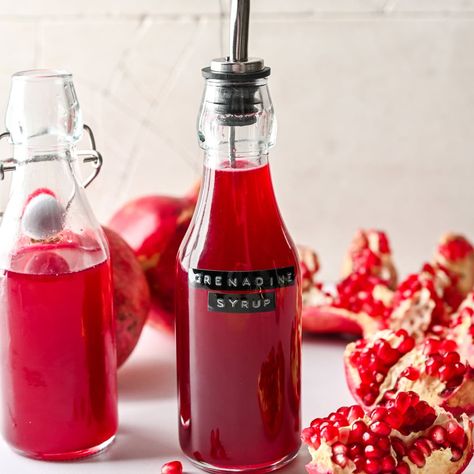 Homemade Grenadine (Pomegranate Syrup) Diy Grenadine Syrup, Homemade Grenadine Syrup, Homemade Grenadine Recipe, Spiced Simple Syrup, Grenadine Recipe, Homemade Grenadine, Pomegranate Seeds Recipe, Pomegranate Syrup, Grenadine Syrup