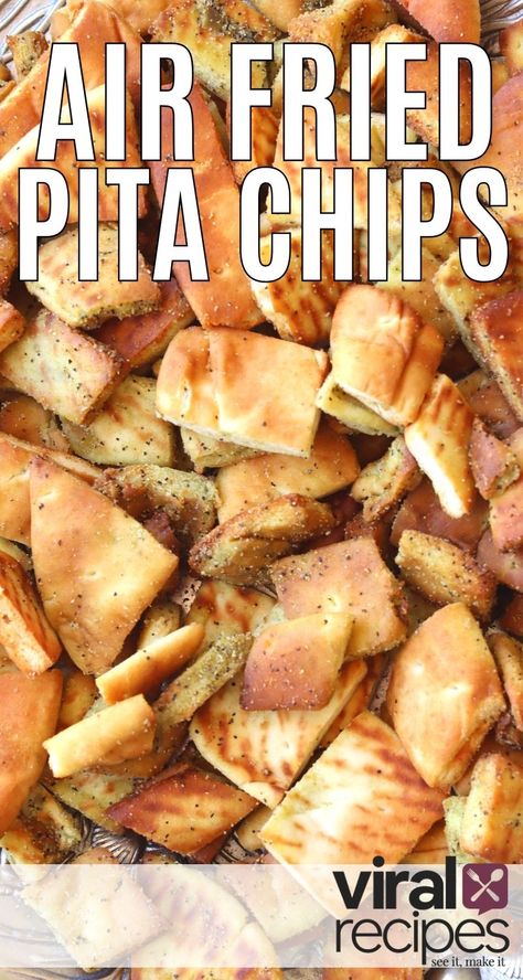 easy viral seasoned pita chips in air fryer Gluten Free Pita Chips, Pita Chips Recipe, Breakfast Pita, Greek Pita Bread, Homemade Pita Chips, Tortilla Chip Recipe, Homemade Pita, Pita Recipes, Pan Pita