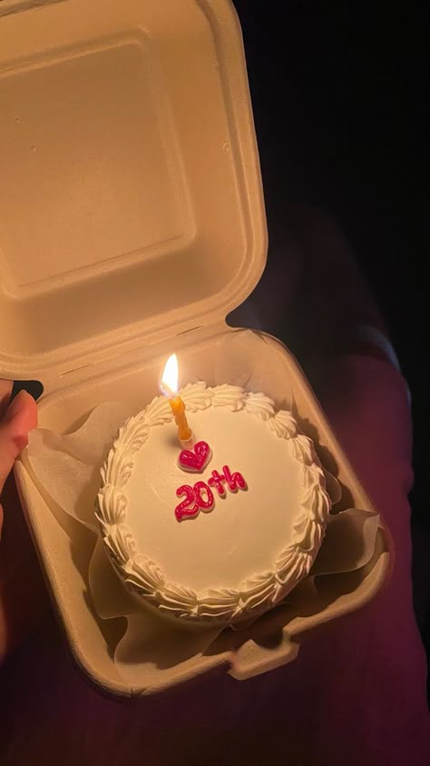 Mini 20th Birthday Cake, 20 Yo Birthday Cake, 20birthday Ideas, Happy Birthday 20th Birthday, Birthday Cake For 20th Birthday, Birthday Cake 20th Girl, Cake For 20th Birthday, Birthday 20 Aesthetic, 20 Birthday Aesthetic