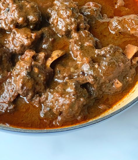 Oxtail Stew {Whole30, Paleo, Keto} - Metemgee Paleo Oxtail Recipes, Keto Oxtail Recipes, Jamaican Oxtail Stew, Oxtail Stew Recipe, Jamaican Oxtail, Family Meal Prep, Oxtail Soup, Oxtail Stew, Oxtail Recipes