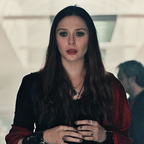 #editedbyme #editedwithpolarr Wanda Maximoff Makeup, Emo Wanda Maximoff, Emo Wanda, Wanda Avengers, The Avengers Age Of Ultron, Wanda Maximoff Icon, Olsen Scarlet Witch, Avengers Girl, Avengers Age Of Ultron