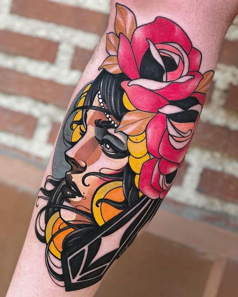 Colorful and bright neo-traditional tattoo by Daniels Bauti (@danielsbauti). #STYNG - #neotraditionaltattoo #neotraditional #tattoos #neotrad #colorfultattoo #inked #tattooart #bodyart Neotrad Portrait, Porcelain Tattoo, Hanya Mask, Fenrir Tattoo, Traditional Tattoo Woman, Shock Mansion, Rabe Tattoo, Tato Tradisional, Americana Tattoo