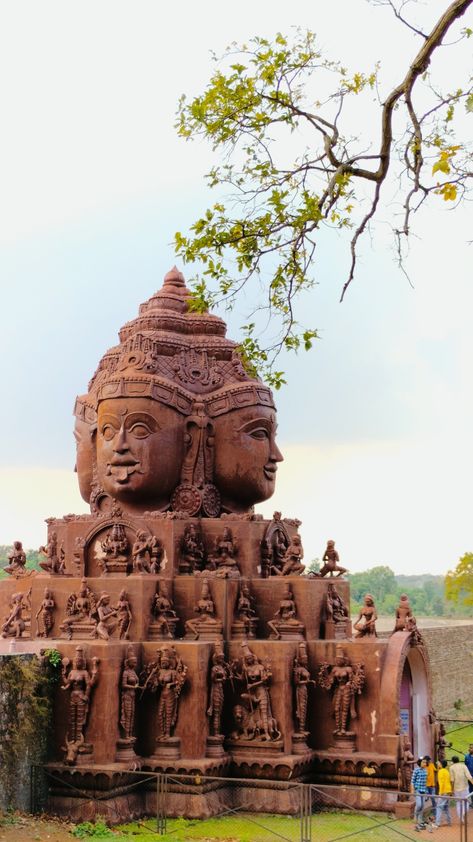 Indian architecture Amarkantak Temple, Indian Temple Aesthetic, Historical India, Shri Yantra, Travel Inspiration Destinations, Indian Temple, Indian Architecture, Beautiful World, Travel Inspiration