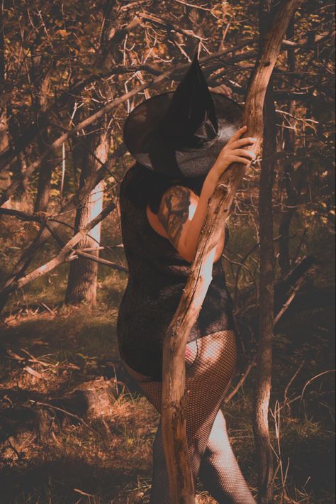 #boudoir #witchythings #boudoirphotography #photography #halloweenphotoshoot #boudoirphotoshopt #witchyvibes #witchy #photoshootideas #photoshoot #autumnvibes #autumn #spookyseason 40th Photo Shoot Ideas, 40th Photo Shoot, October Photoshoot, Halloween Photo Ideas, Witchy Photoshoot, Witch In The Woods, Autumn Shoot, Halloween Photo, Halloween Photoshoot