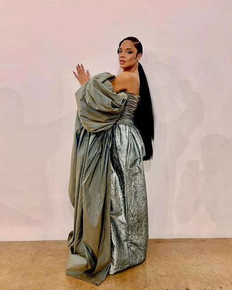 Christopher John Rogers, Mother Daughter Fashion, Jill Scott, The Ellen Show, Tracee Ellis Ross, British Fashion Awards, Vogue Dress, Tessa Thompson, Hair Women