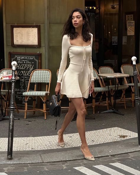 House Of Cb Dress Outfit, House Of Cb Mini Dress, Italy Outfits Women, Outfits Guide, Weekend In Paris, Basic Girl Outfit, Yellow Long Dress, Cute Short Dresses, House Of Cb Dresses