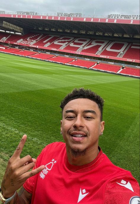 Nottingham Forest Fc, Jesse Lingard, Nottingham Forest, Football Boys, Nottingham, Picture Wall, Soccer, Forest, United States