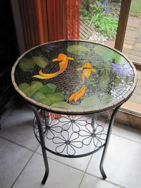 Mosaic Tables, Mosaic Madness, Mosaic Stained, Mosaic Table, زجاج ملون, Mosaic Ideas, Glass Mosaics, Mosaic Projects, Stained Glass Projects