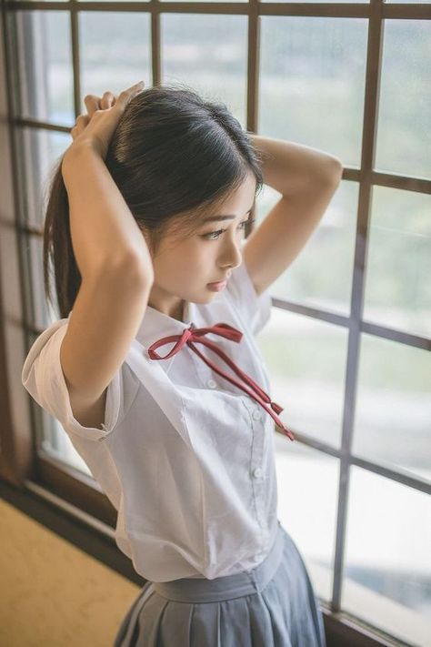 Tumblr is a place to express yourself, discover yourself, and bond over the stuff you love. It's where your interests connect you with your people. Student Girl, Japanese School, Poses References, Girls Uniforms, Japan Girl, Female Poses, Korean Girl, Models, Skirt