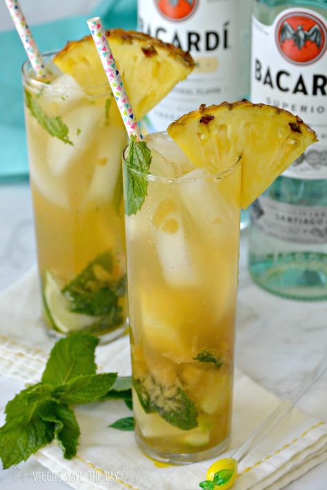 Msg 4 21+ Fresh Pineapple Mojitos made with Bacardi Superior Rum, fresh pineapple, lime, and mint. #RumInTheSun #ad Pineapple Mojito Recipe, Bacardi Superior, Mojito Recipes, Tropical Drink Recipes, Pineapple Mojito, Pineapple Syrup, Pineapple Cocktail, Mojito Recipe, Fresh Pineapple