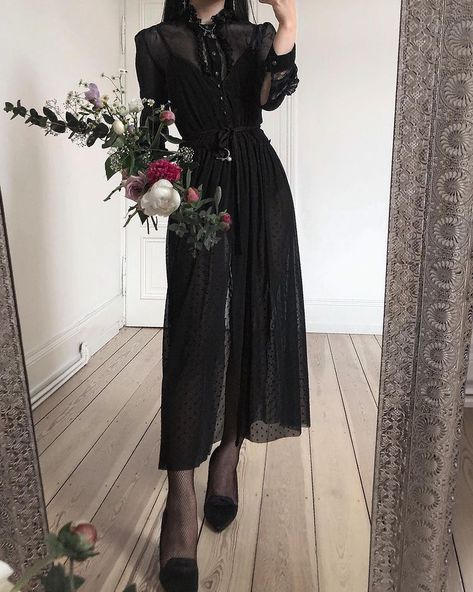 Goth Formal, 2016 Tumblr Outfits, Heels Aesthetic, Aesthetic Goth, Roses Black, Shared Folder, Princess Aesthetic, Goth Fashion, Black Jumpsuit