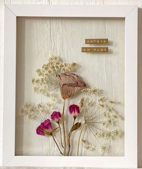 Pressed Flower Art Picture Frames, Diy Floral Centerpieces, Dried Flowers Crafts, Pressed Flowers Diy, Cuadros Diy, Dried Flowers Diy, Tree Painting Canvas, Pressed Flower Crafts, Flower Gift Ideas