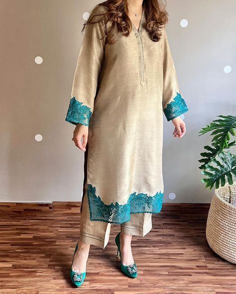 Cotton Suit Designs, Simple Dress Casual, Latest Dress Design, Pakistani Fashion Party Wear, Pakistani Dresses Casual, Dress Design Patterns, Kurti Designs Party Wear, Kurta Designs Women, Fashion Design Dress