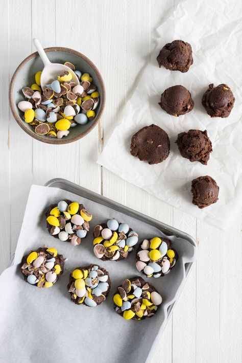 Milk Chocolate Mini Egg Cookies Baking Schedule, Mini Egg Cookies, Cloudy Kitchen, Mini Eggs Cookies, Egg Cookies, No Egg Cookies, Mini Egg, Easter Baking, Salted Chocolate