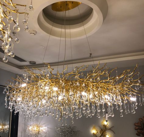 Amazing Chandeliers For Dining Room Elegant and Stylish Lighting Options to Enhance Your Dining Experience Dining Room Elegant, Oval Chandelier, Teardrop Chandelier, Chandeliers For Dining Room, Branch Chandelier, Light Ideas, Italian Chandelier, Stylish Lighting, Luxury Chandelier