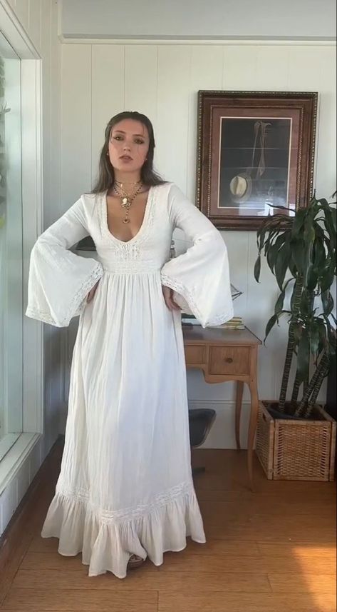 Soft Flowy Dress, Flowy Artsy Outfits, Hippie Birthday Dress, Flowy White Dress Aesthetic Long, Flowy Modest Dress, Flowy Hippie Dress, Modest Flowy Dresses, Simple Flowy Dress, White Witch Aesthetic Outfit