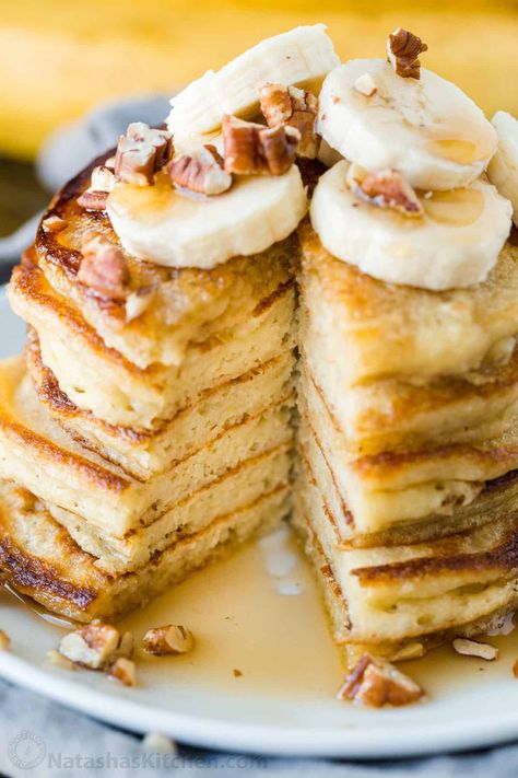 Banana Pancakes are a great way to use very ripe bananas. It tastes like Banana Bread in pancake form and the kids love this breakfast. Pancakes Icon, Easy Banana Pancake Recipe, Natasha Kitchen, Easy Banana Pancakes, Ripe Banana Recipe, Banana Pancake, Baby Pancakes, Banana Pancakes Recipe, Ricotta Pancakes