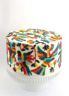 Mexican Embroidery Cake Otomi Embroidery, Mexican Embroidery, Edible Art, Love Cake, Fancy Cakes, Pretty Cakes, Creative Cakes, Cute Cakes, Cake Inspiration