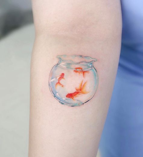 Bowl Tattoo, Eeyore Tattoo, Goldfish Tattoo, Minimal Tattoo Ideas, Cute Tats, Jellyfish Tattoo, Handpoke Tattoo, Black Girls With Tattoos, Elephant Tattoo