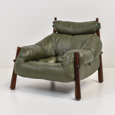 Chair Design Creative, Bean Bag Outdoor, Luxury Chair Design, Poltrona Design, Percival Lafer, Designer Bedroom, 1960s Furniture, Leather Lounge Chair, Leather Lounge