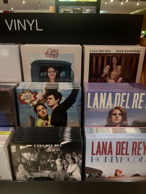 #lanadelrey #records #vinyls #ldr #elizabethgrant #music #recordplayer #songs #music #lanadelreyvinyl #vinyl Lana Del Rey Record, Ldr Vinyl, Vinyl Album Covers, Vinyl Aesthetic, Lana Del Rey Love, Lana Del Rey Vinyl, Vinyl Player, Lana Rey, Christmas Vinyl