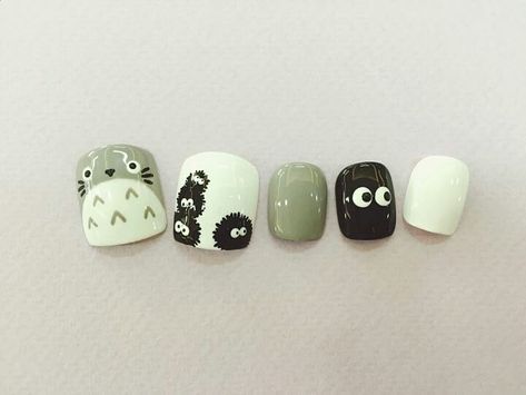 Hayao Miyazaki Nail Art, My Neighbor Totoro Nail Art, Elemental Nails, Studio Ghibli Inspired Nails, My Neighbor Totoro Nails, Squishmallow Nails, Miyazaki Nails, Pompompurin Nails, Totoro Nail Art