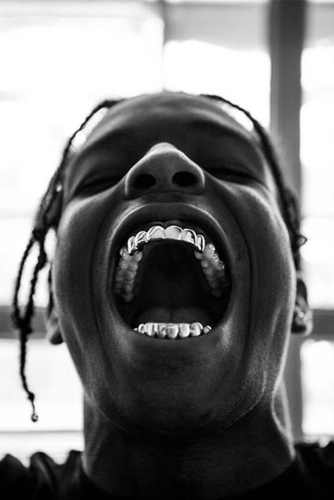 ASAP be like Grillz Grillz Teeth, Pretty Flacko, Desain Buklet, Grills Teeth, Teeth Jewelry, Gold Teeth, Asap Rocky, Futuristic Art, Black N White