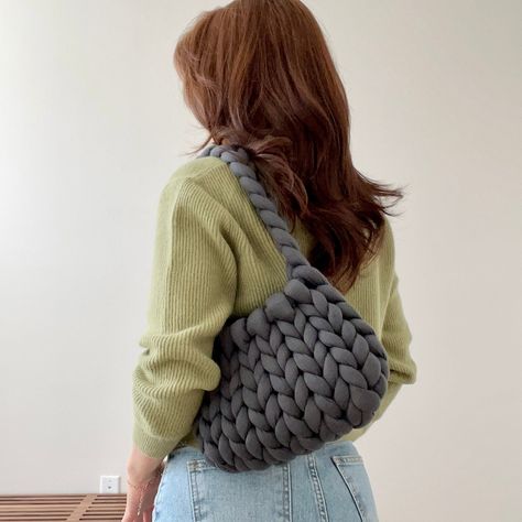 Customizable Chunky Yarn Bag, Chunky Knit Bag Free Shipping - Etsy Italia Chunky Yarn Bag, Chunky Knit Bag, Knit Bag, Handmade Crochet Bags, Yarn Bag, Grey Bag, Lavender Bags, Bag Ideas, Chunky Crochet