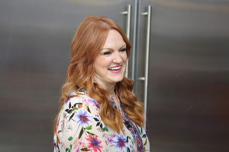 Ree Drummond Shares Behind-the-Scenes Look of Daughter Alex Filming Her Food Network Show Pioneer Woman Blog, Cornmeal Waffles, Pioneer Woman Dishes, Rainbow Waffles, Cinnamon Roll Waffles, Pioneer Woman Ree Drummond, Buffalo Chicken Salad, Food Network Star, Easy Chicken Pot Pie