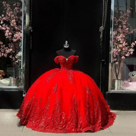 Deep Red Quinceanera Dresses, Red Debut Dress, Royal Red Quinceanera Dresses, Qenseñera Ideas, Red 15 Dresses Quinceanera, Moda2000 Quince Dresses, Cute Quinceanera Dresses, Red Sweet 16 Dresses, Red Quince Dress