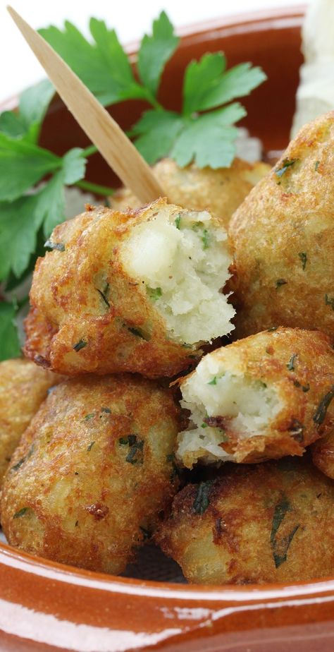 Air fryer cod croquettes recipe. Learn how to cook yummy and crispy fish croquettes in an air fryer. #airfryer #dinner #fish #cod #croquettes #fish #seafood #crispy via @slavabondarev Cod Fish Croquettes, Air Fryer Fish Cakes Recipe, Airfryer Fish Recipe Healthy, Air Fryer Fish Cakes, Airfryer Croquettes, Cod Appetizer Recipes, Air Fryer Croquettes, Air Fryer Cod Fish Recipes, Airfryer Cod Recipes