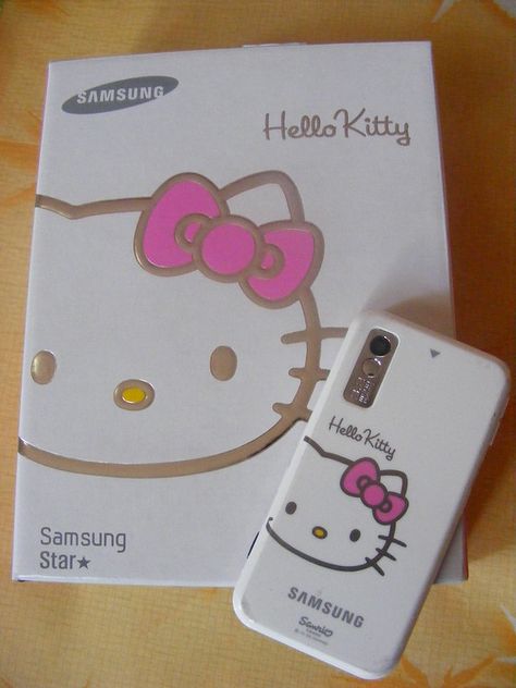 Hello Kitty cell phone | Samsung S5230 touchscreen Hello Kit… | Flickr Hello Kitty Phone Case Samsung, Samsung Aesthetic, Hello Kitty Phone, Hello Kitty Phone Case, Capas Samsung, Phone Samsung, Hello Kit, Girly Accessories, Samsung Phone Cases