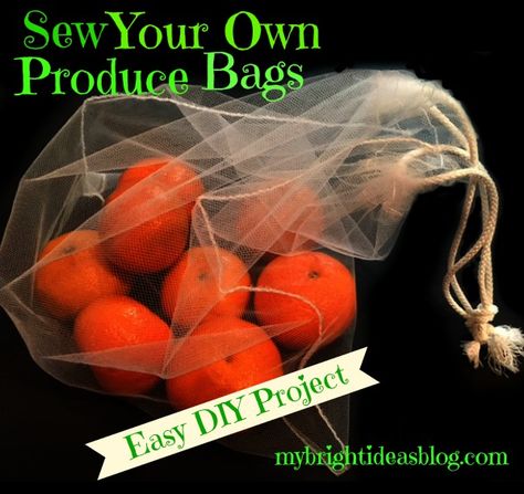 Using reusable shopping bags has been the trend for years now when carrying your groceries Fruit Bags, Reusable Produce Bags, Beginner Sewing, Quick Diy, Beginner Sewing Projects Easy, Produce Bags, Pattern Sewing, Leftover Fabric, Bags Tutorial