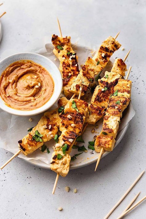 Thai Tofu Satay with Peanut Sauce - Cupful of Kale Tofu Satay, Tofu Kebab, Satay Tofu, Thai Tofu, Red Thai Curry, Curry Pasta, Thai Curry Paste, Vegan Asian Recipes, Red Thai