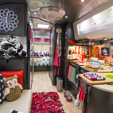 Travel Trailer Remodel - 27 RV Remodel Makeovers you Need to See! Remodel Camper, Teardrop Trailer Interior, Fancy Interior, Travel Trailer Interior, Airstream Living, Lightweight Travel Trailers, Airstream Travel Trailers, Airstream Interior, Rv Travel Trailers