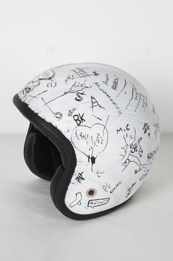 Les ateliers Ruby & la Maison Martin Margiela Farewell Gift For Boss, Margiela Archive, White Helmet, 2014 Fashion Trends, Goodbye Gifts, Bicycle Helmets, Custom Helmets, Farewell Gifts, Bike Style