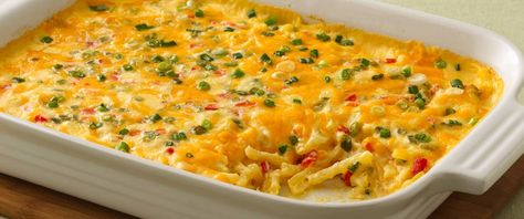 Potatoes to serve 12? Here's a quick casserole that you can have in the oven in just 10 minutes. Moes Copycat, Homestyle Potatoes, Zoodles Recipe, Quick Casseroles, Snacks Diy, Nutrisystem Recipes, Cheesy Potatoes Recipe, Zoodle Recipes, Potatoes Au Gratin