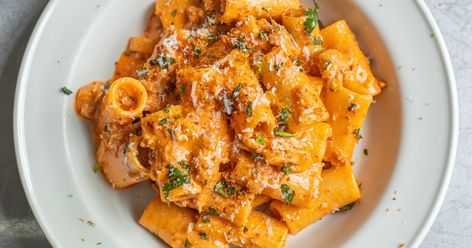 Mob — Sausage Gochujang Rigatoni Chilli Tofu, Gochujang Pasta, Sausage Pasta Recipe, Spicy Sausage Pasta, Make Sausage, Sausage Rigatoni, Sausage Pasta Recipes, Best Sausage, Whipped Feta