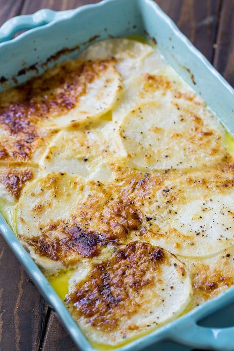 Turnips Au Gratin, Turnip Recipe, Rutabaga Recipes, Christmas Side Dish, Turnip Recipes, Thanksgiving Grateful, Spicy Southern Kitchen, Au Gratin Recipes, Christmas Side