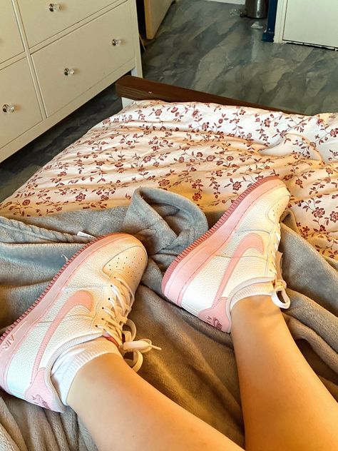 nike af1 pink low Nike Airforce 1, Dream Shoes, Pink Lace, Nike Air Force, Aesthetic Pictures, Casual Outfits, Nike, Lace, Pink