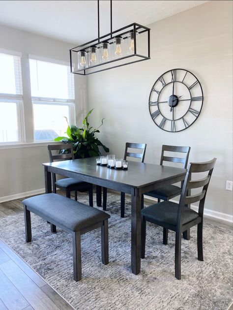 Small Gray Dining Room Ideas, Gray And Black Dining Room Ideas, Grey Dining Room Table Decor Ideas, Small Dining Room Design Modern, Grey Dining Table Decor Ideas, Dining Room Decor Apartment Small Spaces, Dining Room Table Decor Everyday Modern, Small Dining Area Ideas Modern, Dinner Room Ideas Modern