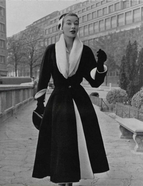 50s Street Style, Old Money Clothing, Aesthetic Brands, Money Clothing, Madame Gres, Design Moda, Paris Mode, Moda Paris, Money Aesthetic