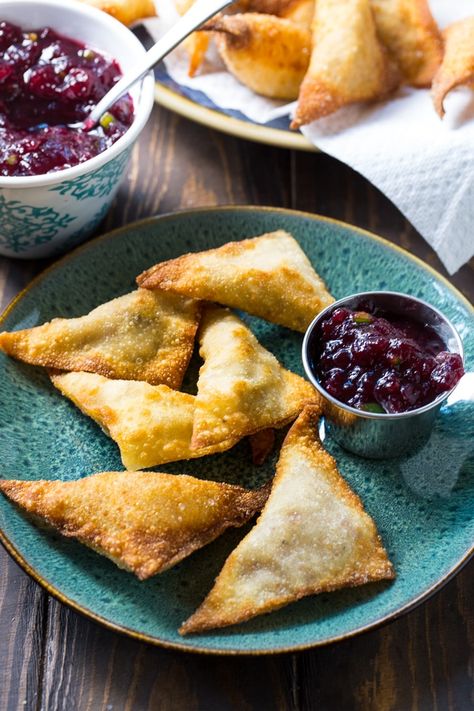 Thanksgiving Wontons made from leftover turkey and cranberry sauce Thanksgiving Wontons, Turkey Wontons, Football Finger Foods, Wonton Recipe, Turkey Cranberry, Cranberry Salsa, Leftover Cranberry Sauce, Thanksgiving Turkey Leftovers, Empanada Recipe