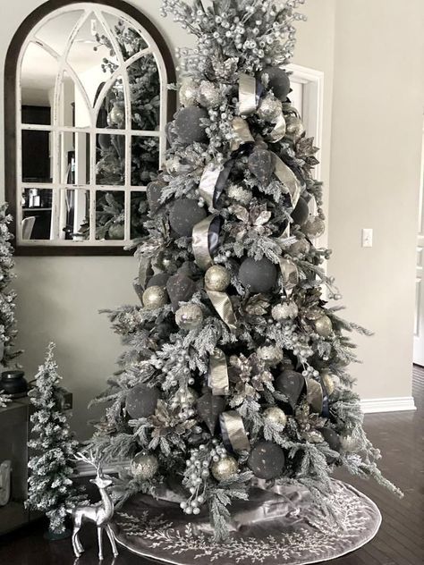 Silver And Gray Christmas Tree, Grey Ornaments Christmas Trees, Glam Christmas Tree Decor, Pewter Christmas Tree Decorations, Gray Christmas Tree Decor, Grey Christmas Tree Decorations, Gray Christmas Decor, Elegant Home Decor Luxury, Silver And White Christmas Tree