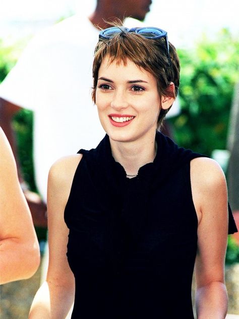 Winona Ryder's signature piece-y-pixie cut and bare fest are so '90s Winona Ryder 90s Pixie, Winona Ryder Pixie Cut, Winona Ryder Pixie, 90s "bixie" Haircut, Winona Ryder 90s Short Hair, "bixie" Haircut 90s, 90s Pixie Cut, 90s Pixie, Winona Rider