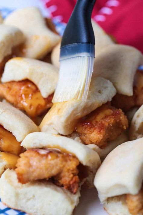 Make these Copycat Chicken Minis for your next party or game day! Just like the Chick Fil A version only better because they're homemade! Chicken Minis Chick Fil A, Chick Fil A Chicken Minis, Chick Fil A Copycat, Cheesecake Factory Pasta, Frozen Rolls, Chicken Minis, Chick Fil A Sauce, Homemade Spaghetti, Mini Sandwiches