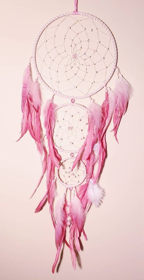 Pink Dream Catcher, White Dream Catcher, Art Native American, Dream Catcher Nursery, Beautiful Dream Catchers, Large Dream Catcher, Bedroom Wall Hangings, Handmade Dreamcatcher, Feather Art