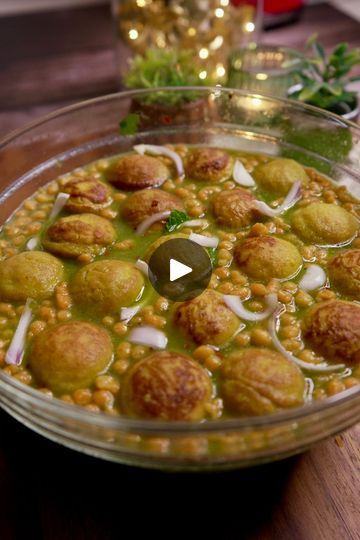 322K views · 3.8K reactions | PANI PHULKI - Healthy alternative for Pani Puri lovers #MeghnasSignatureDish  #GetFitWithMeghna  Craving pani puri but want to stay healthy? Try pani phulki! These bite-sized snacks made from gram flour are a great alternative to fried puris, and when paired with the flavorful, spicy, and sour pani puri water, it’s a match made in heaven. 😋 Perfect for those on a diet or looking for a lighter option to satisfy their pani puri cravings.Give pani phulki a try and let me know what you think! Enjoy the burst of flavors without compromising on your health goals. Who says you can’t have it all? 😉🌶🥤🥙Recipe -For Pani - - Take 1 cup of mint leaves.- 1 cup coriander leaves- 1 medium sized raw mango- some green chillies- a small piece of ginger- black salt per taste Pani Puri Water, Onion Slice, Pani Puri Recipe, Puri Recipes, Ginger Black, Pani Puri, Raw Mango, Paratha Recipes, Indian Cooking Recipes